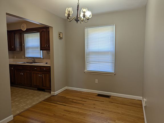 5th image of 2508 18th Ave