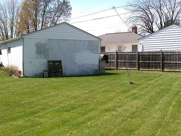 3rd image of 2343 Ashley Dr