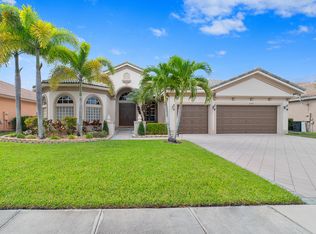 6093 Walnut Hill Dr, Lake Worth, FL 33467