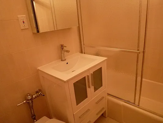 Rented by Smart City Real Estate LLC | media 17