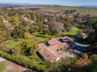 300 Alamos Rd, Portola Valley, CA 94028