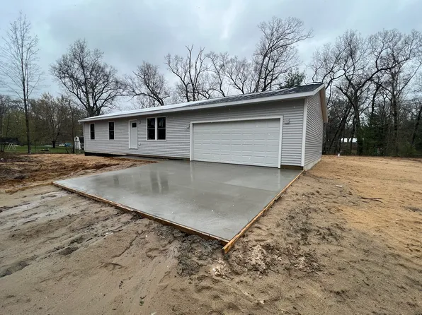 6520 Auburn Rd, Twin Lake, MI 49457