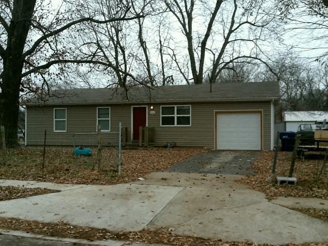 2nd image of 1157 S Hillcrest Ave
