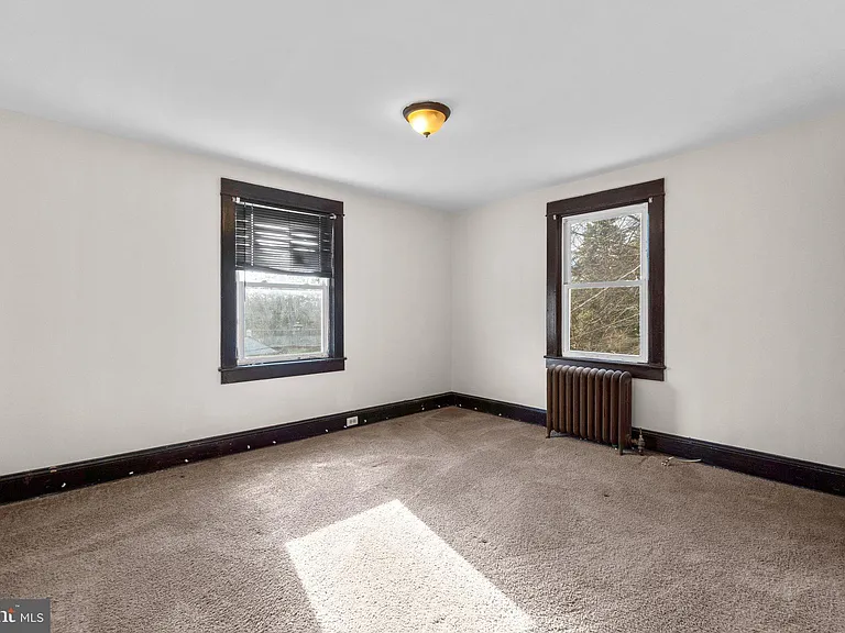 8904 Church Ln — Photo 27
