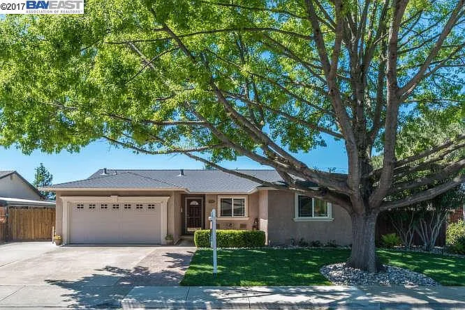 1116 Crystal Cir photo 1