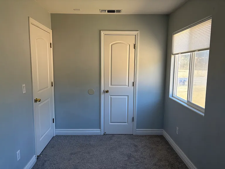 Upstairs 2nd bedroom
