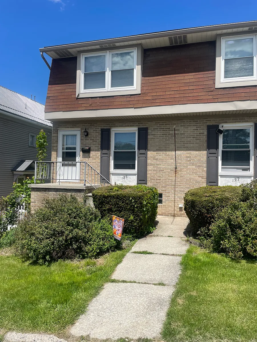 Building Photo - 125 Rambo St #125