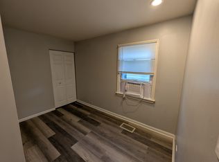 1014 N Douglas Ave, Arlington Heights, IL 60004