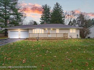 1818 Harvey Dr, Williamston, MI 48895