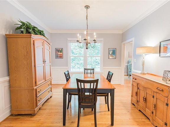 5th image of 409 Ironwood Dr