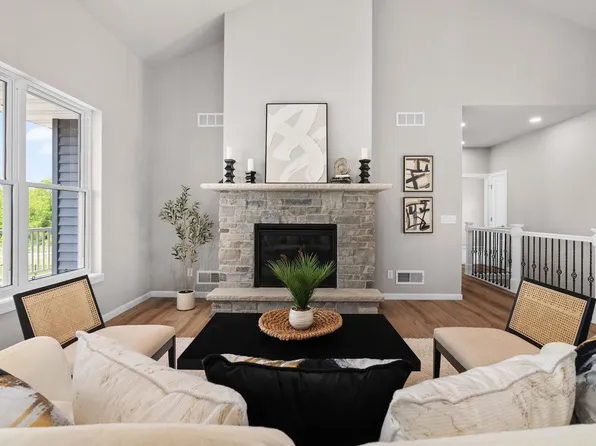 1406 Greenleaf Ct, Sun Prairie, WI 53590