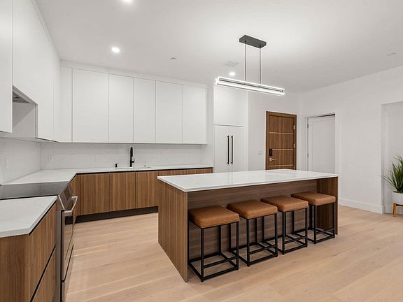 5th image of 16 Stearns Rd #207