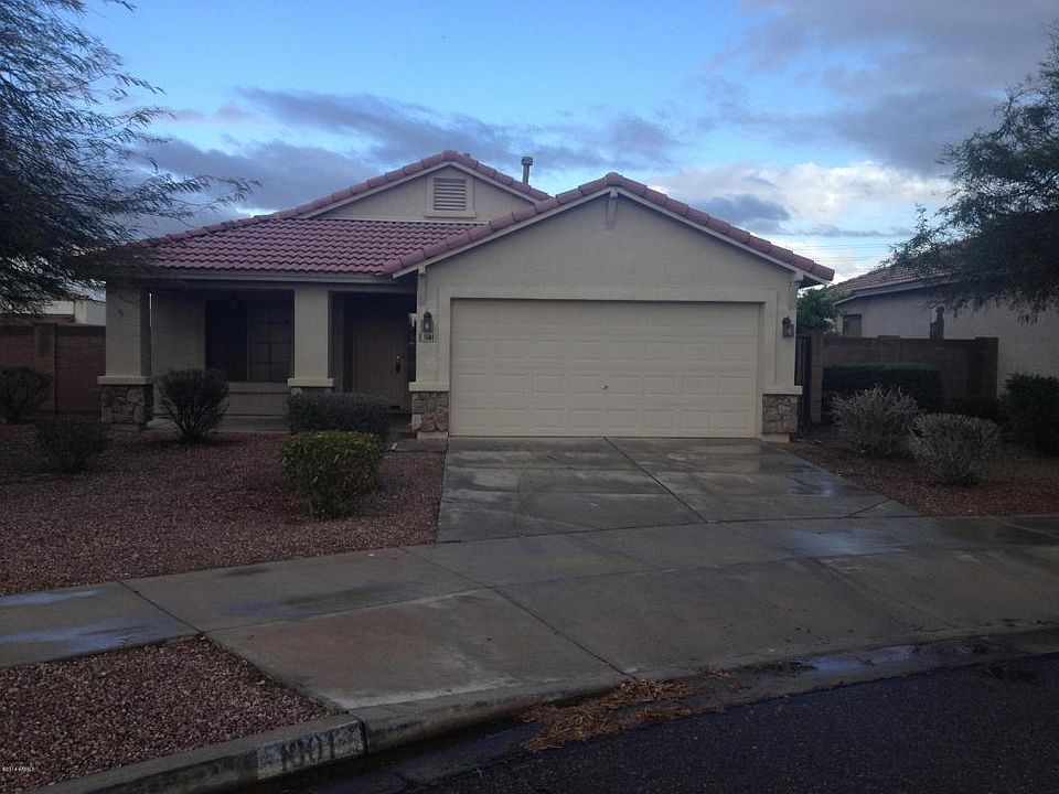 1st image of 1601 S 171st Dr