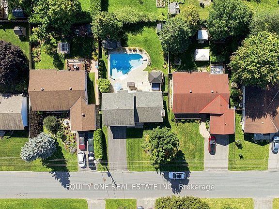 2nd image of 620 Loucks Dr