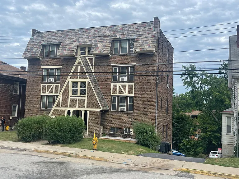 688 Florida Ave — Photo 11