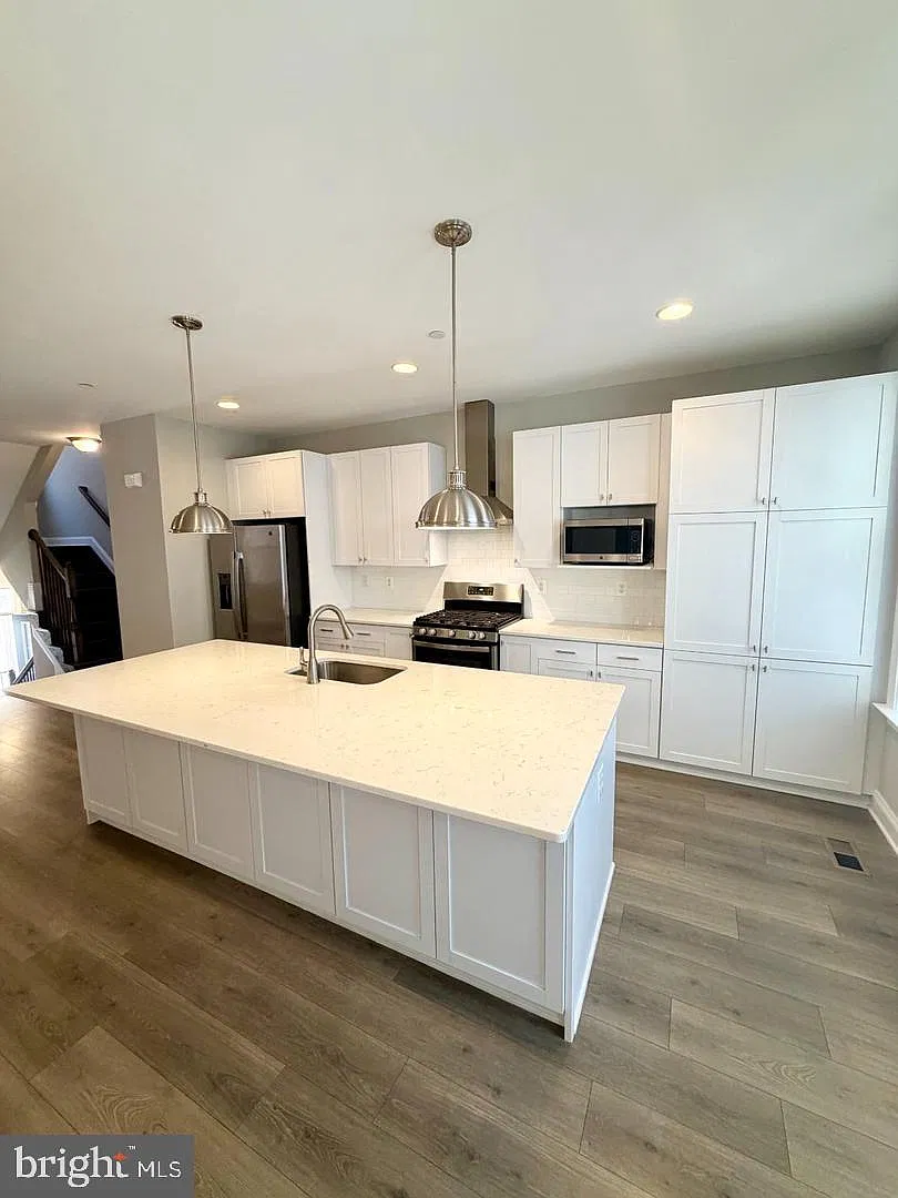 43 E Gordon St — Photo 2