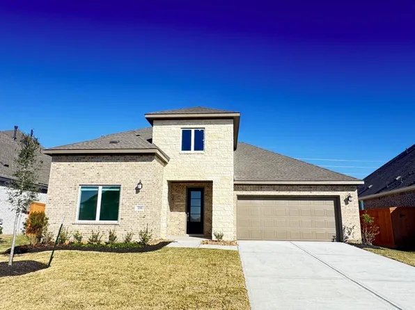 9103 Long Fin Dr, Baytown, TX 77521