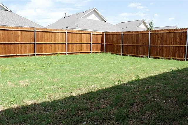 1200 Mahogany Ln — Photo 14