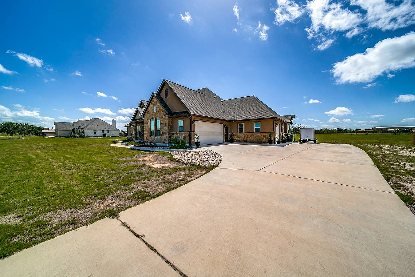 196 Abrego Lake Dr, Floresville, TX 78114 Zillow