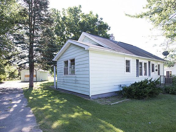 2nd image of 154 Barney Blvd