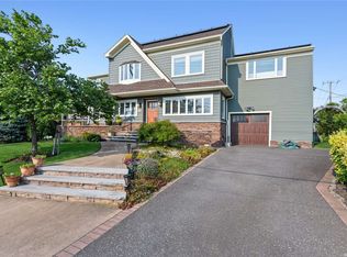 132 Blackheath Rd, Lido Beach, NY