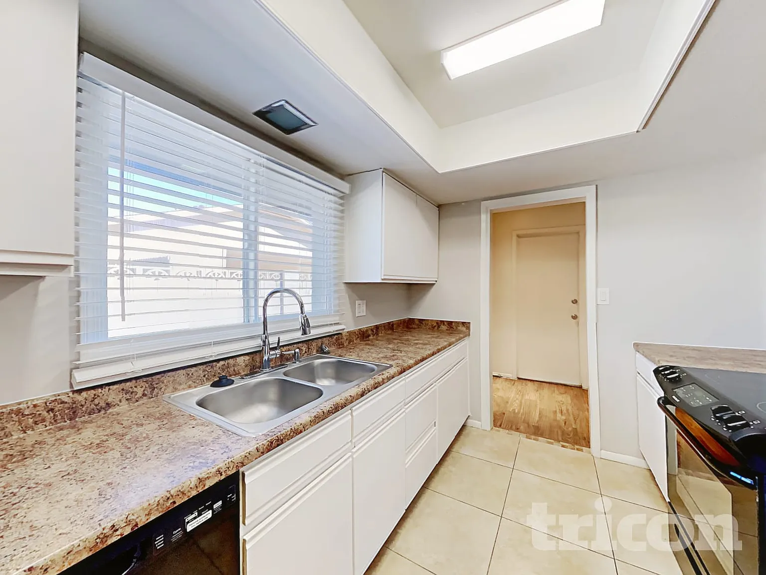 3424 W Acoma Drive Phoenix AZ — Photo 4