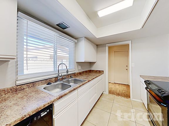 4th image of 3424 W Acoma Dr