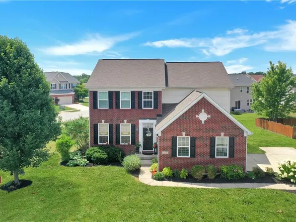 7830 Wedgetail Dr, Zionsville, IN 46077