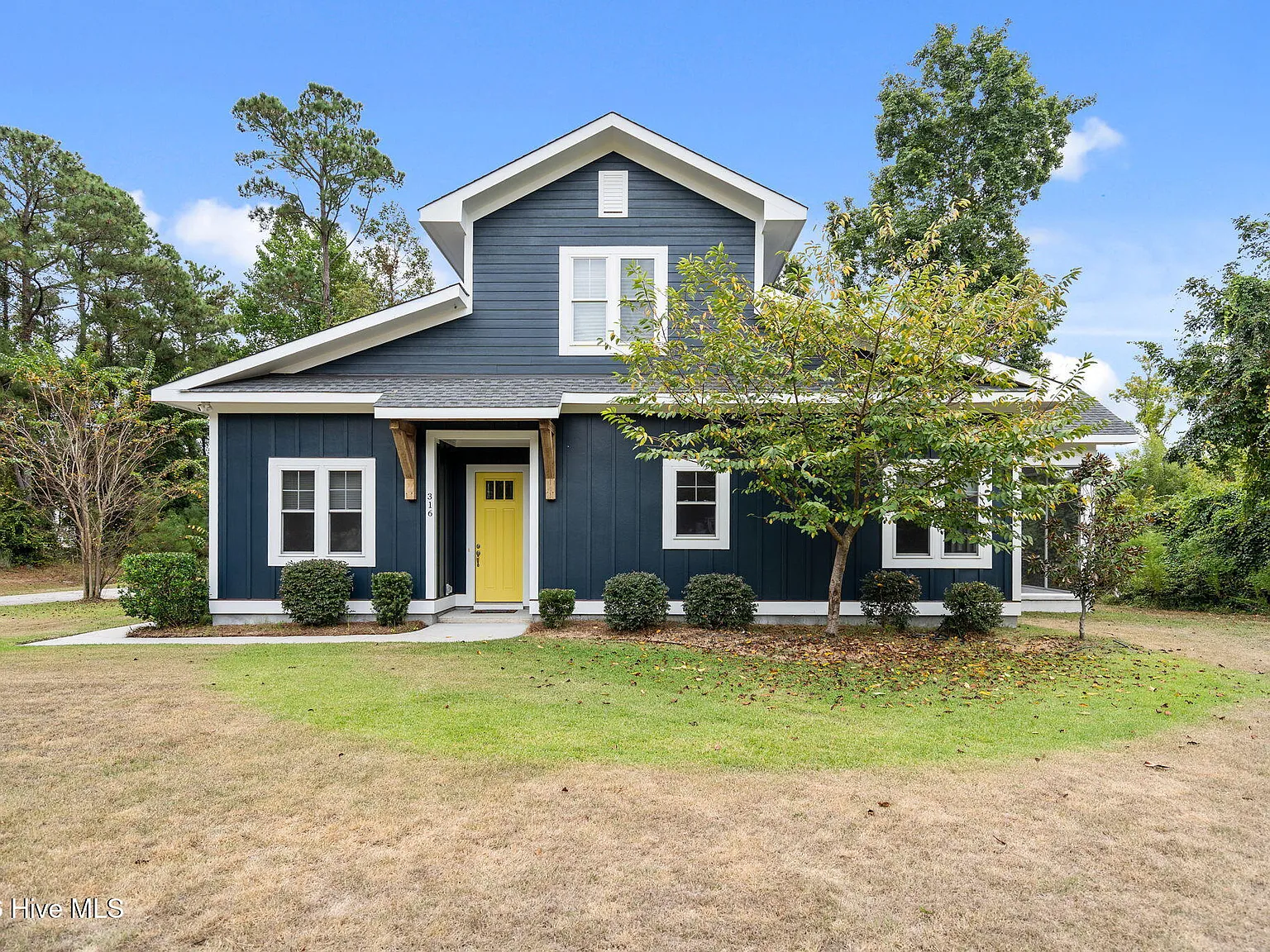 2 bed, 2.0 bath, 1853 sqft, $2,900 — Photo 1