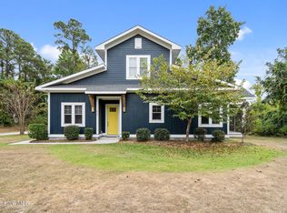 316 E Rolling Meadows Rd, Hampstead, NC 28443