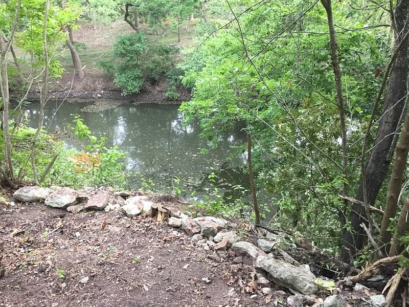 1st image of 732 River Oaks Dr