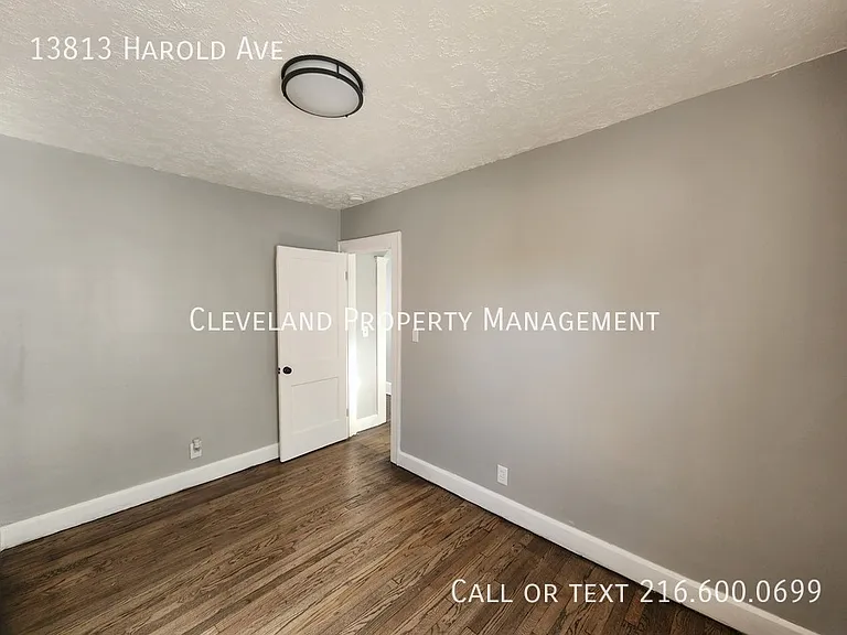 13813 Harold Ave — Photo 10