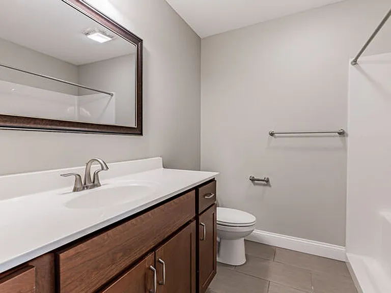 901 Cates Dr — Photo 15