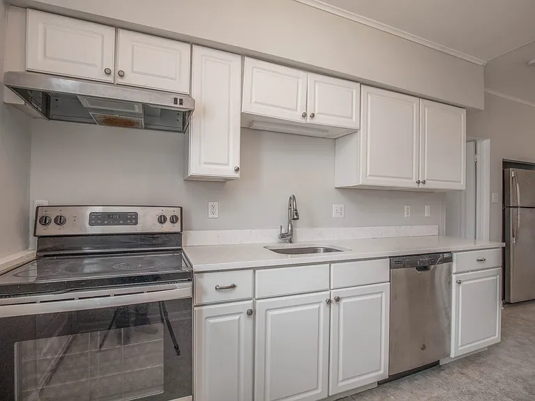 738 Kingsland Ave #2 — Photo 11