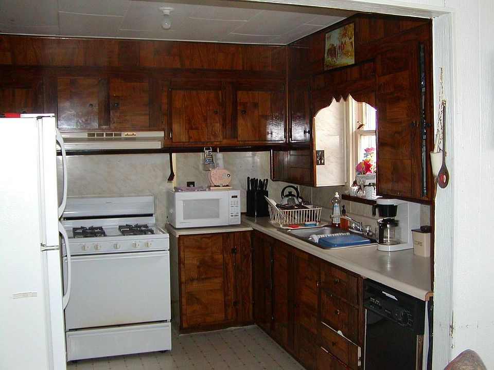 2nd image of 103 N Bagby St