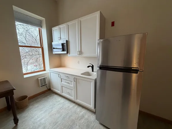 542 Benson Ave SW #228, Willmar, MN 56201