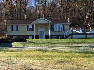 151 G F S Club Ln, Ligonier, PA 15658
