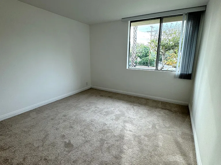 12221 San Vicente Blvd — Photo 27