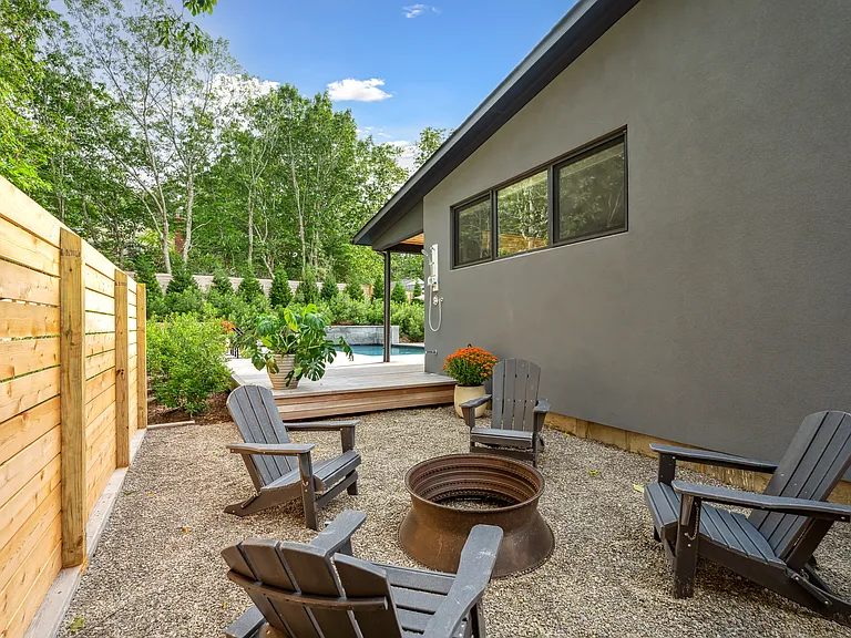 32 Island View Dr W — Photo 36
