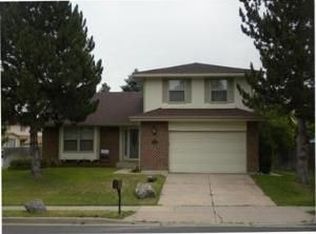 8168 W Peakview Dr, Littleton, CO 80123