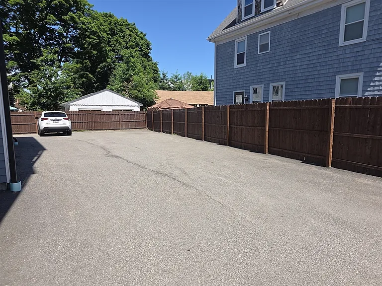 58 Tolman St #4 — Photo 18
