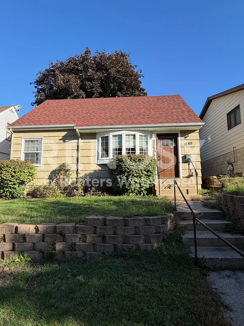 09/14/2026, 3 Bedrooms, 1 Bathrooms, House, St Paul, MN — Photo 1