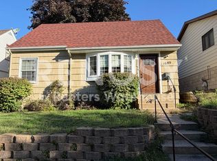 1689 Bush Ave, Saint Paul, MN 55106