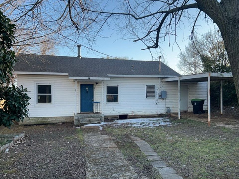 1st image of 307 W Main St