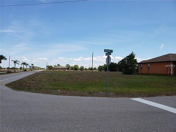 4th image of 17 Garnet Dr