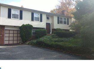 2 Ricci Ln, Newark, DE 19702