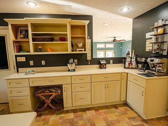 18th image of 4242 Pearl Valley Rd