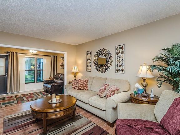4th image of 2963 Flint Dr S