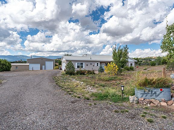 3rd image of 25 Eastside Loop
