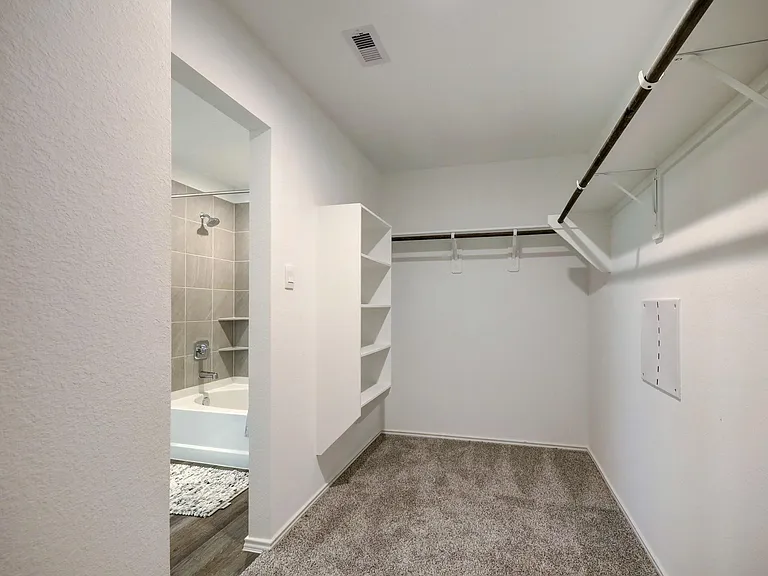 5314 Castlebury Meadows Dr — Photo 13
